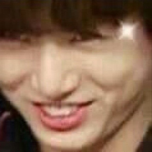 Armyfor18404572's tweet photo. @HodaKook @myjenrene 🤨قولي والله عادي ترا انا فانز له فرقة دخلت الغرامي😎🤟🏻 https://t.co/2cgikfOa4p