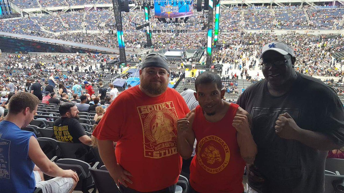 LeeGNewsTV's tweet photo. @TheBadReed You haven't even made YOURSELF relevant yet! 😂🤣😂🤣 Meanwhile.....I've been covering wrestling since you were in middle school. Hold this L.....'bro'. lol https://t.co/MYDPCeXCe9