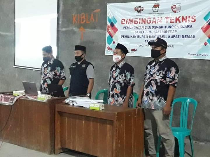 PpsRejosari's tweet photo. Bimtek Tungsura dan aplikasi sirekap
#KPU_Demak
#PPK_Karangawen
#PPS_Rejosari https://t.co/Gkvgt5ynpd