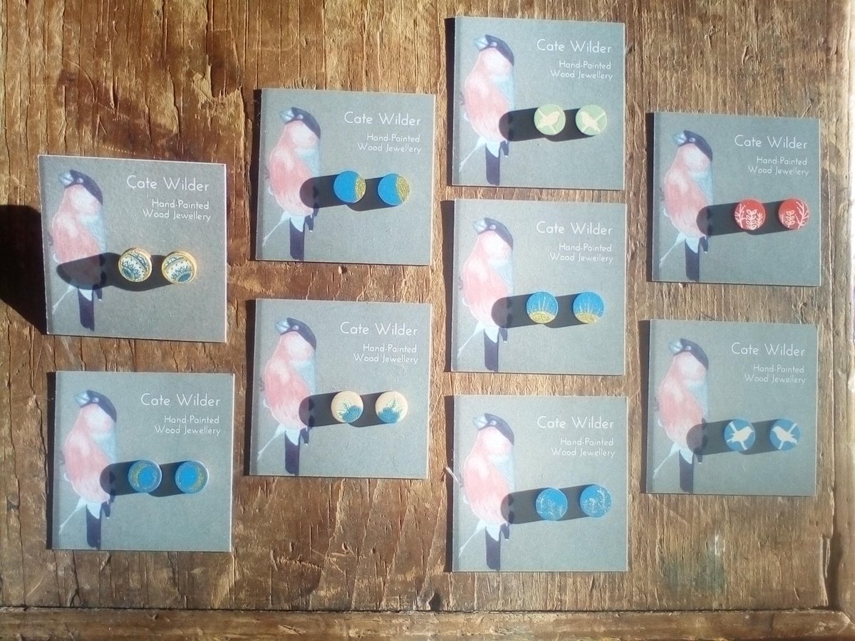 wordbird_'s tweet photo. Hey dudes! I've finally bitten the bullet, and have started selling some of my weeny hand-painted wooden earrings. Whoop whoop! Roll up, roll up! Have a butchers if you fancy it, and maybe buy something for someone LOVELY and make TWO people's days!

https://t.co/TOhVMky7iW https://t.co/qPMxoH0IIp