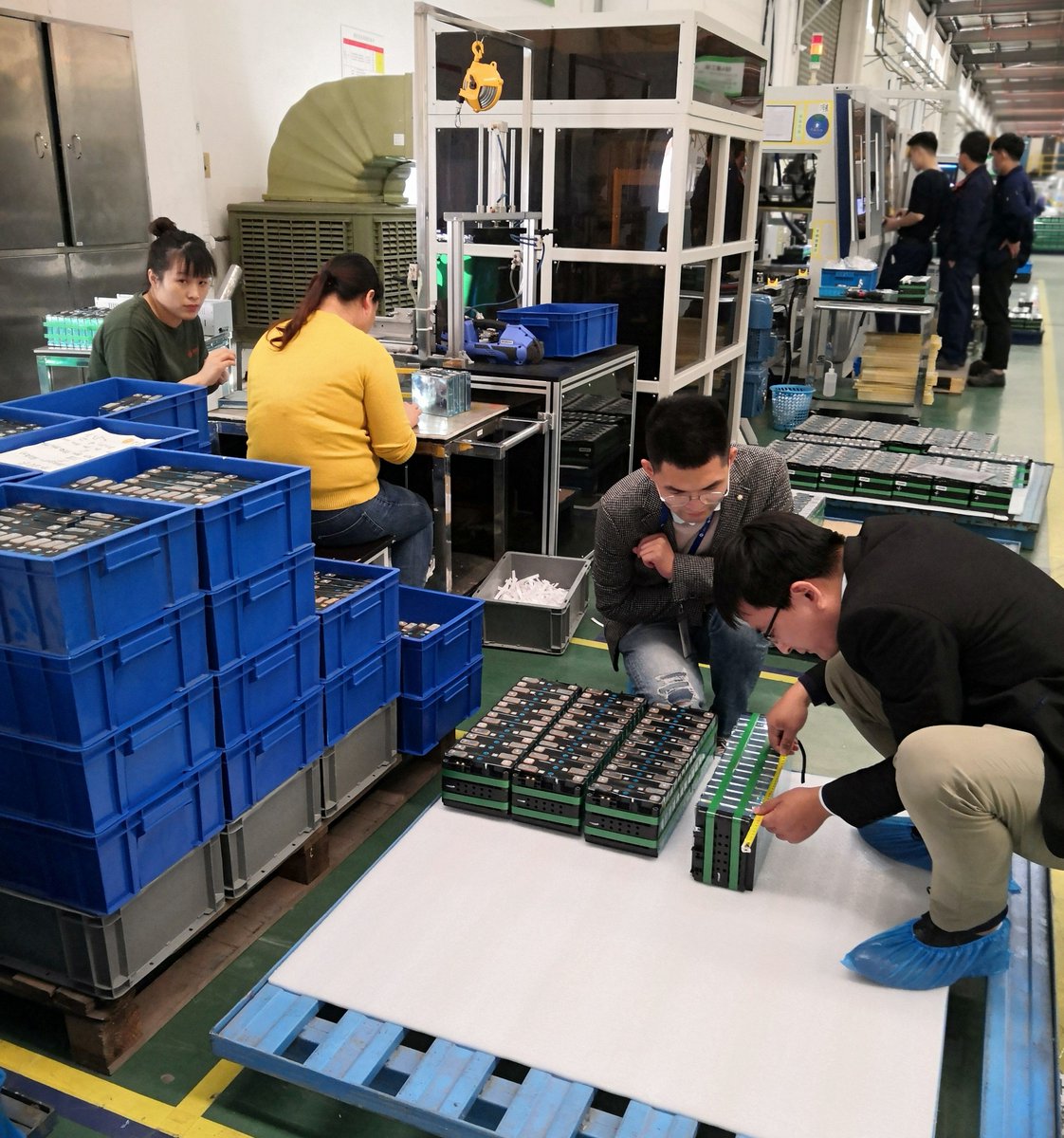 Eloncity_io's tweet photo. Battery inspection
#Eloncity #POMCube #energy #EnergyStorage #BatteryStorage #gridtied #NetZero #backup #energyautomation #iCAN #homebattery #battery #energysystem #greenenergy #selfsufficiency #solarplusstorage #iCANNetZeroPlus #solarbattery #grid #EnergyTransition https://t.co/MKTx7Z5Kij