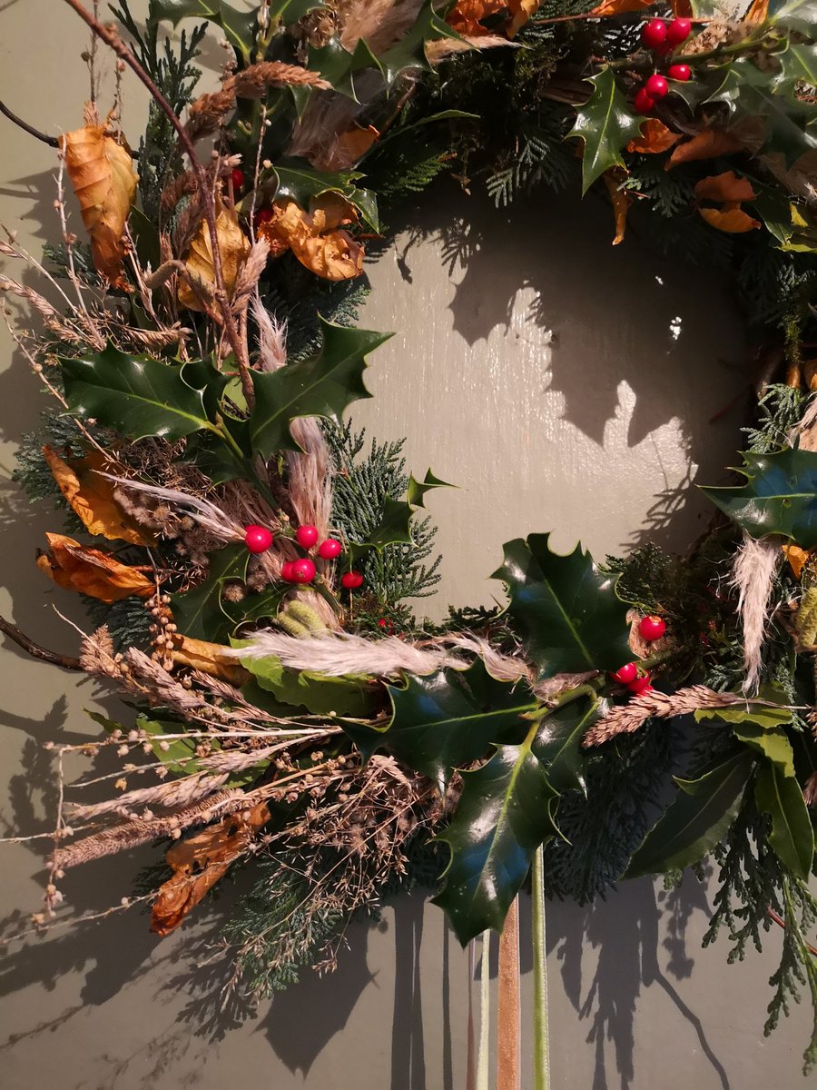 Last willow wreath for now.... Big thanks to all my lovely customers for their support for JOY OF WILLOW💚 means so much😍💚💚💚💚💚💚💚💚💚💚💚💚