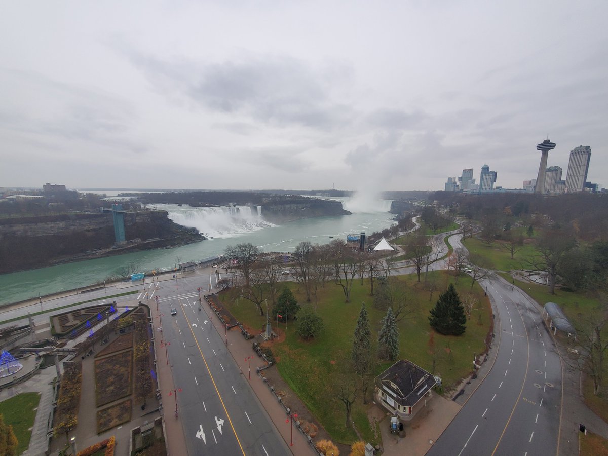 It's a rainy overcast last day of November 2020! #GoodbyeNovember 👊 #NiagaraFalls 🇨🇦