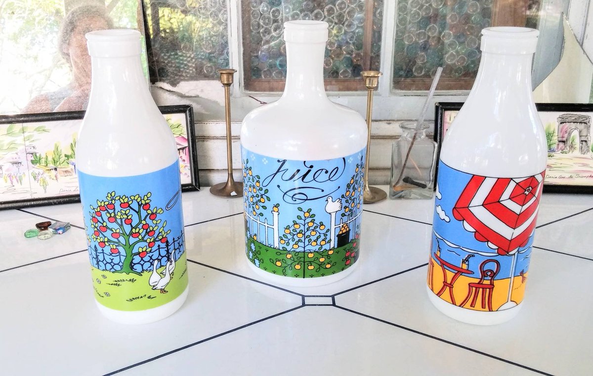 apeaceofmymind0's tweet photo. Vintage Lillian Vernon Home Decor newly listed in my #etsy shop: Vintage Jugs Kitchen Decor Country Home Storage Jar Pitcher Table Vase Demijohn #housewarming #christmas #vintagejugs #vintagelithography #vintagegraphics #waterjug #juicejug #lillianvernon https://t.co/VIL2fb77On https://t.co/st3mI9w4xr
