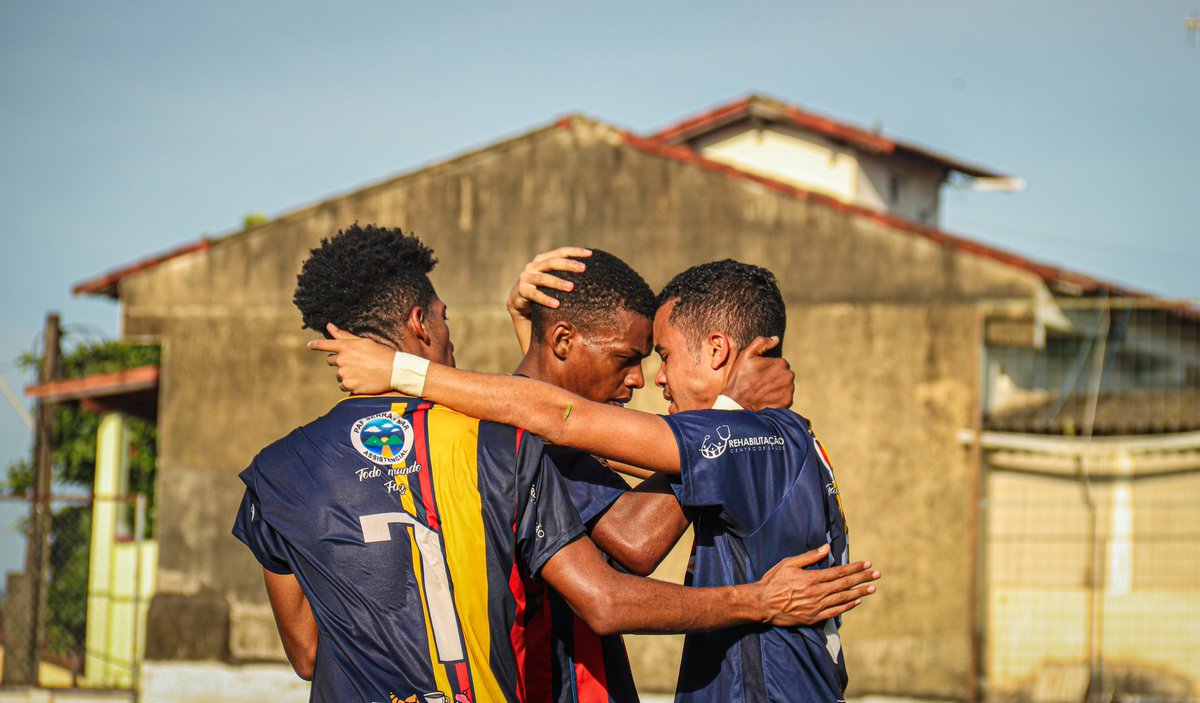 caecoficial1's tweet photo. Mais que um grupo.
É nessa união que nos escoramos.
É no dia a dia.
É na renuncia de cada um.
É no sonho de cada garoto.
É na garra.
É na emoção.
É CAEC! 💙❤️💛
.
.
#AvanteCaec #CampeonatoCariocaB2
.
📸 Anderson Silva /CAEC https://t.co/fzbcy6Oxua