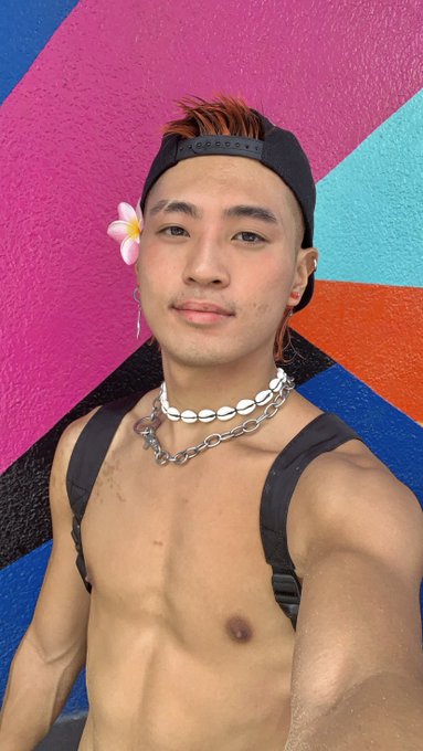 1 pic. chasing waves // chasing ur asshole https://t.co/fsXbxkAGud