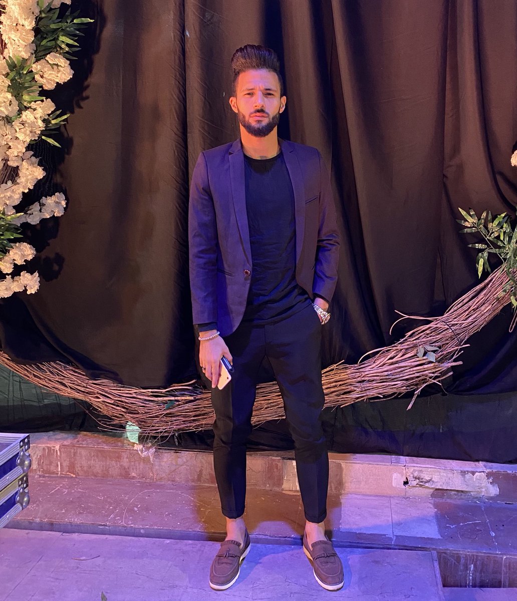 احذروا الدنيا فإنها :  تَغُرُّ وَتَضُرُّ وَتَمُرُّ 🥀