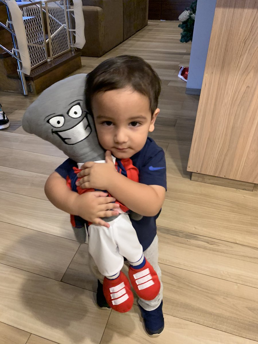 JorgeMiltos's tweet photo. Hoy fui al #CeDay y Valentino ya tiene su regalo https://t.co/AyQAgl4Nft