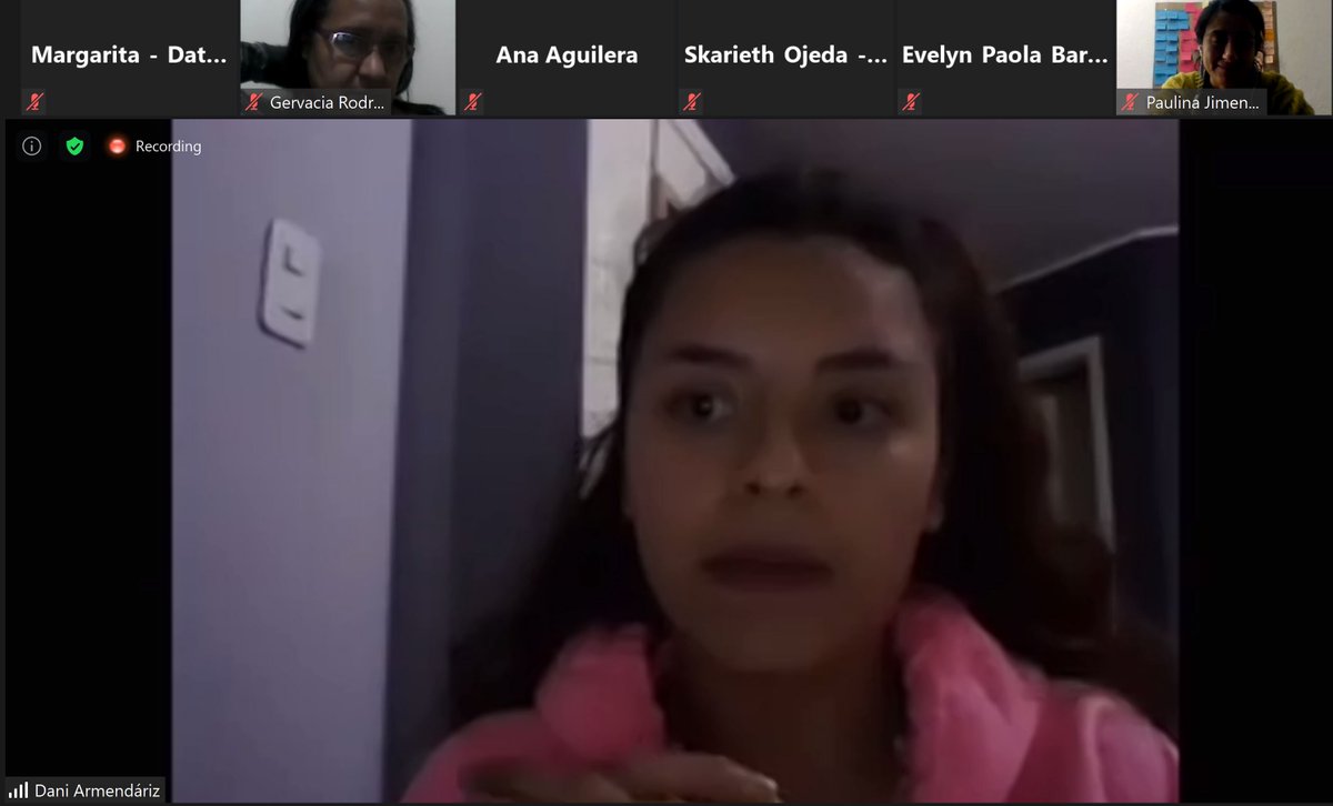 datalat's tweet photo. ¡En #Datea #EscuelaDeDatos  con el apoyo del @PNUDEcuador y su Laboratorio de Aceleración hoy continuamos con la mentoría Emprender en red! Dani Armendariz de la #AsociaciónTextilSinFronteras nos cuenta sobre la importancia del trabajo cooperativo #Datosparaemprender https://t.co/yIiRwzBDI9