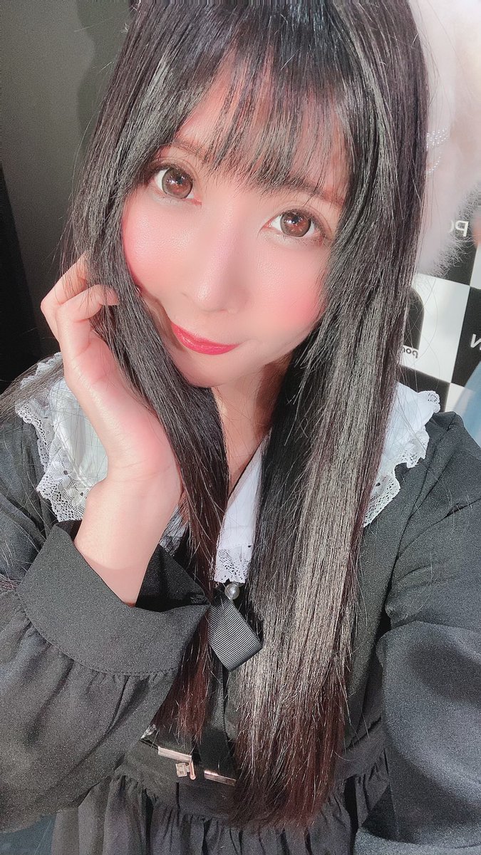 pi4hina's tweet photo. #studioLIVEX 公式ライバーのみんなと配信イベント!とっても楽しかった♥
難聴を書いた「33」は手話付で歌えたよ☺この曲でいつか…!と思ってたから嬉しい✋
一緒に素敵なステージを作ってもらってありがとうございます⭐️
ポニーキャニオン本社ステージに帰ってきたよ~ただいま~ https://t.co/UkCRrfQRM1