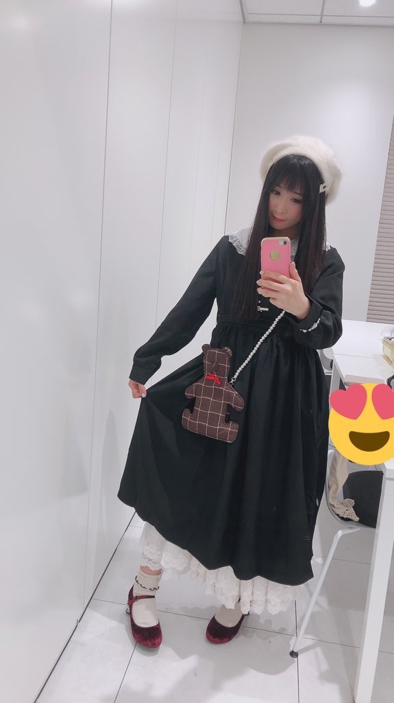 pi4hina's tweet photo. #studioLIVEX 公式ライバーのみんなと配信イベント!とっても楽しかった♥
難聴を書いた「33」は手話付で歌えたよ☺この曲でいつか…!と思ってたから嬉しい✋
一緒に素敵なステージを作ってもらってありがとうございます⭐️
ポニーキャニオン本社ステージに帰ってきたよ~ただいま~ https://t.co/UkCRrfQRM1