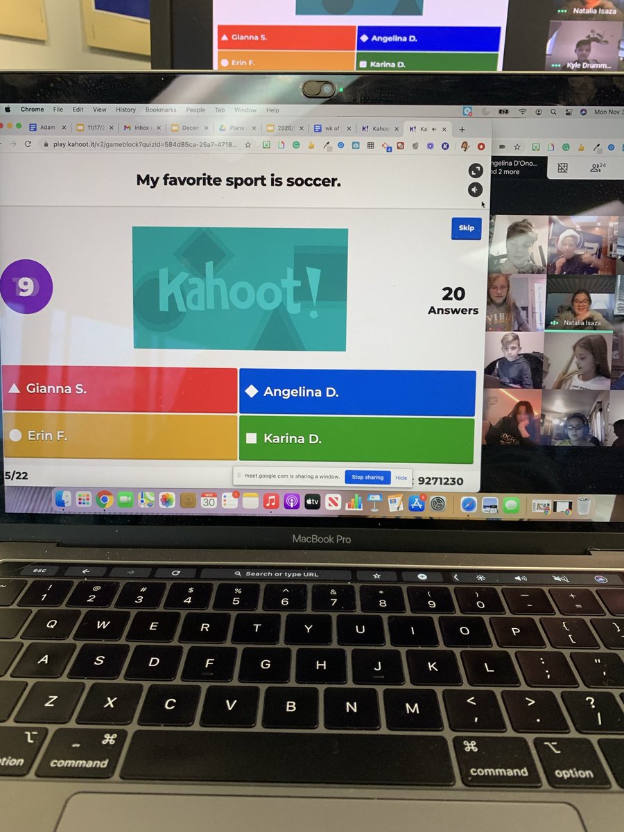 Today we welcomed our new student with a Kahoot icebreaker to get to know one another. Thank you @adonroeART <a href="/JessZanco/">Jess Crochets A Lot</a> for this fun idea!