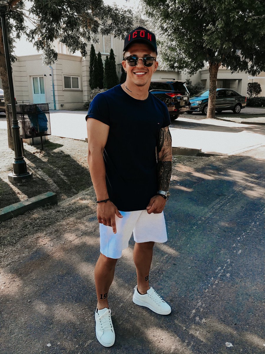 Marcelobechen's tweet photo. Ta mal q suba unas fotitos después de mil años ? 🥴 https://t.co/c5dPfaN0p0