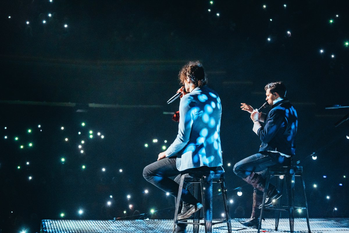 4kingandcountry's tweet photo. From Texas to Tennessee, week 3 of a #DrummerBoyDriveIn is in the 📚’s, including our very first socially distanced indoor concert at none other than the Grand Ole @Opry! Swipe 👉🏽 to see some moments from the journey. https://t.co/RGv2zhvj6a