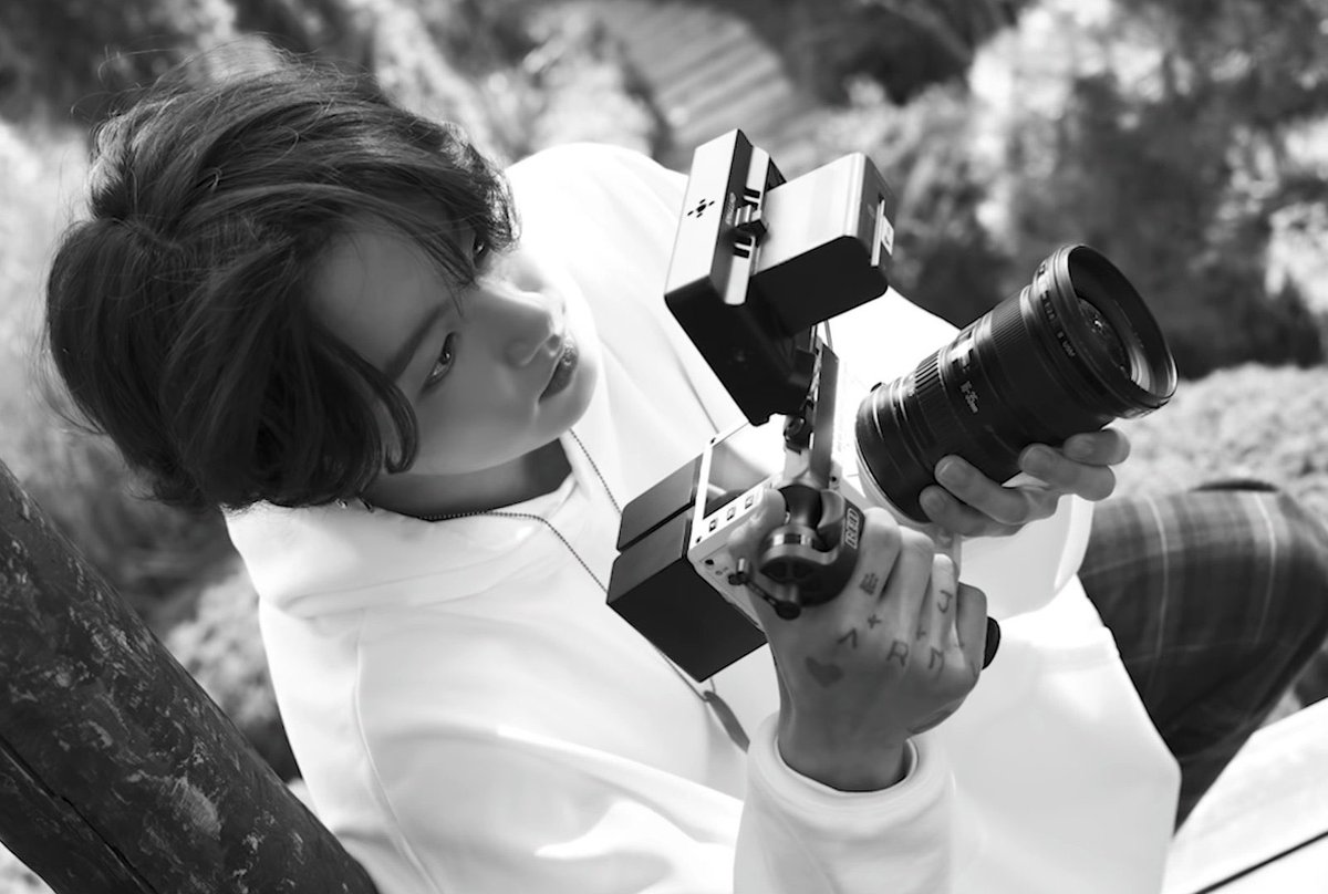 GoldenJKUnivers's tweet photo. Jungkook is now the director of the MV to the first ever Korean song to top the Billboard Hot 100, Life Goes On. 

#LifeGoesOn1onHot100 @BTS_twt https://t.co/ro17DXXa5L