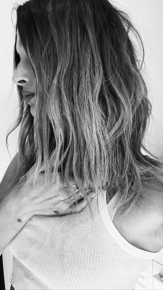 hbnewss's tweet photo. Hailey via Instagram stories 🖤 https://t.co/0uqUUzXSdK