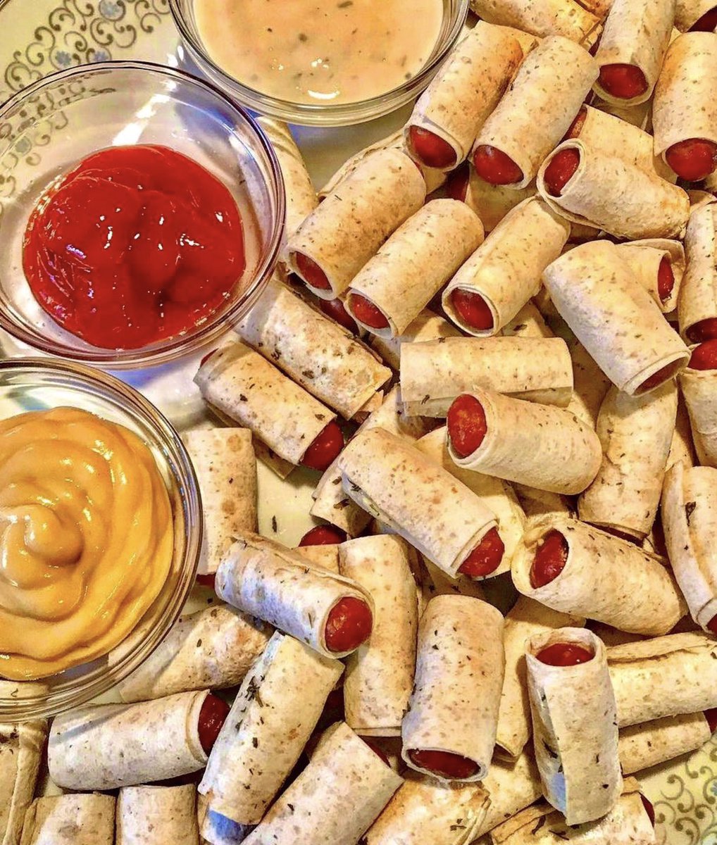 CutdaCarb's tweet photo. 🌭🌭Low Carb Pigs in a Blanket! Here’s a perfect #LowCarb Holiday Appetizer!😋 ✅ Less than 1g Net Carb per Pig!!👏😍 Creator: @megan71586 on IG #Keto #CutDaCarb https://t.co/OtttBnCO5E