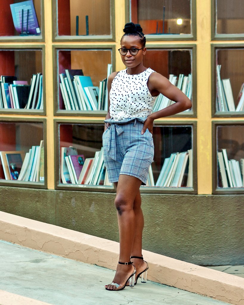 kasslitadesigns's tweet photo. Street style in Windhoek Namibia
#MTCWFW2020
#NkandaYatu
#KasslitaDesigns
#NkandaYatuXKasslitaDesigns
#DiamondTV
#AfropologieStudio
#Zambia https://t.co/S0HEaxEhVV