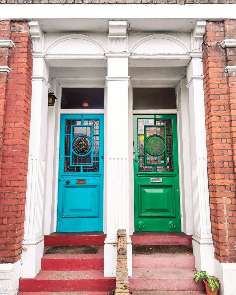 ericavonderwall's tweet photo. Which would you choose? 💙💚
.
.
.
.
#doorsofinstagram #doorsofig #doorsofinsta #doorsoflondon #londondoors #brockleydoors #beyondbrockley #ihavethisthingwithdoors #ColoursInCaptivity #confidentlycolourful #howyouhome #wonderfuleveryday #brightboldhome… https://t.co/N9heNPw4AT https://t.co/RL0kqknJNW