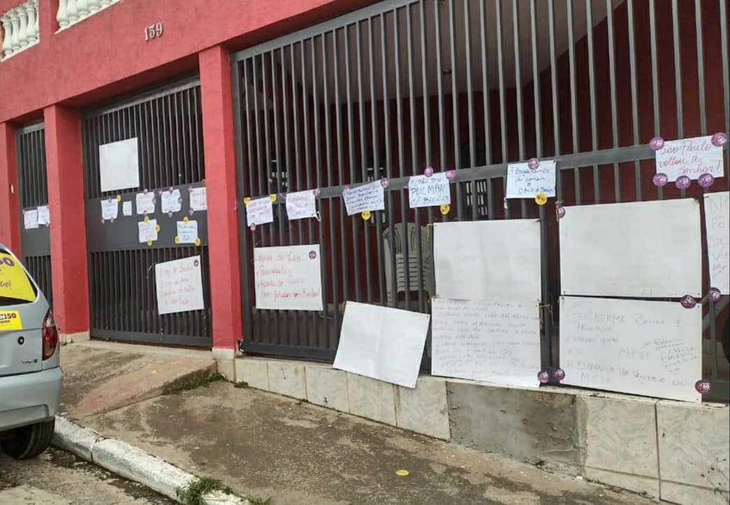 GuilhermeBoulos's tweet photo. Minha casa ficou assim hoje. Aliás, ganhamos aqui no Campo Limpo e em vários bairros da periferia. Não tenho nem palavras pra agradecer o carinho dessa gente guerreira. Plantamos esperança. Agora é preparar a colheita! ❤👊 https://t.co/g8iDZ89FND