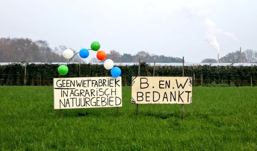 De zieligste foto van de week. En een voorbeeld van het effect van 25 jaar criminalisering en demonisering van cannabis door justitie, politie en mensen als Frank Bovenkerk, Pieter Tops en Jan Tromp. #wietproef Bron:..