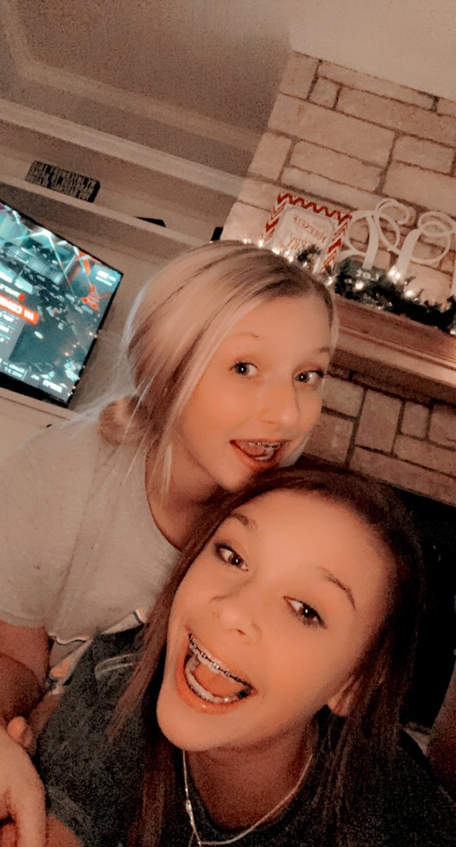 LinKenzi's tweet image. vanna &amp;gt;&amp;gt;&amp;gt;&amp;gt; everyone else