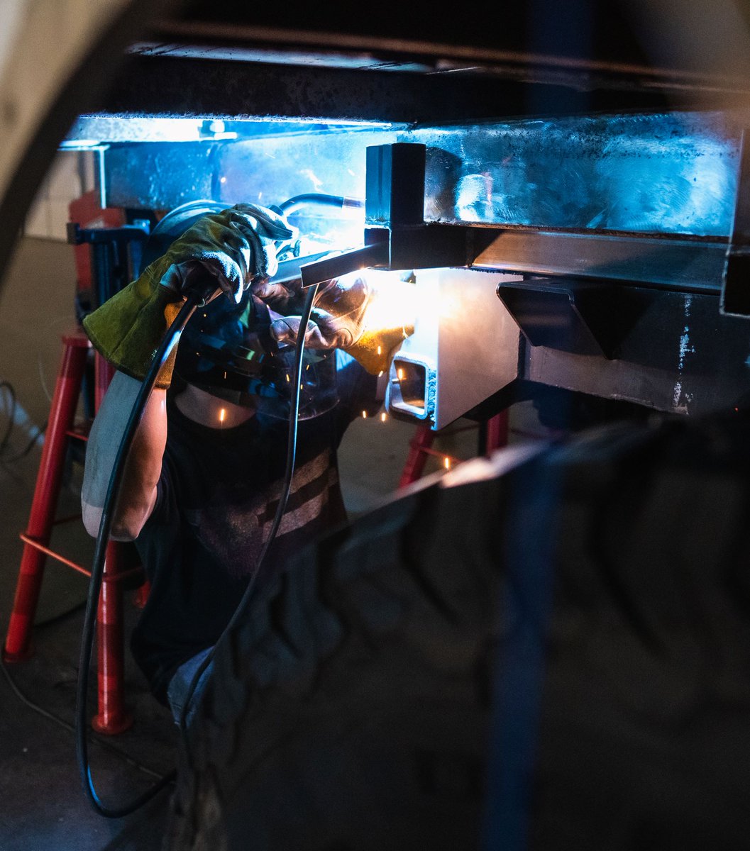NxuInc's tweet image. Derek's busy burning off all that Thanksgiving turkey - putting final touches on the box truck's frame and ensuring it's structurally sound!

#AtlisMotorVehicles #TeamATLIS