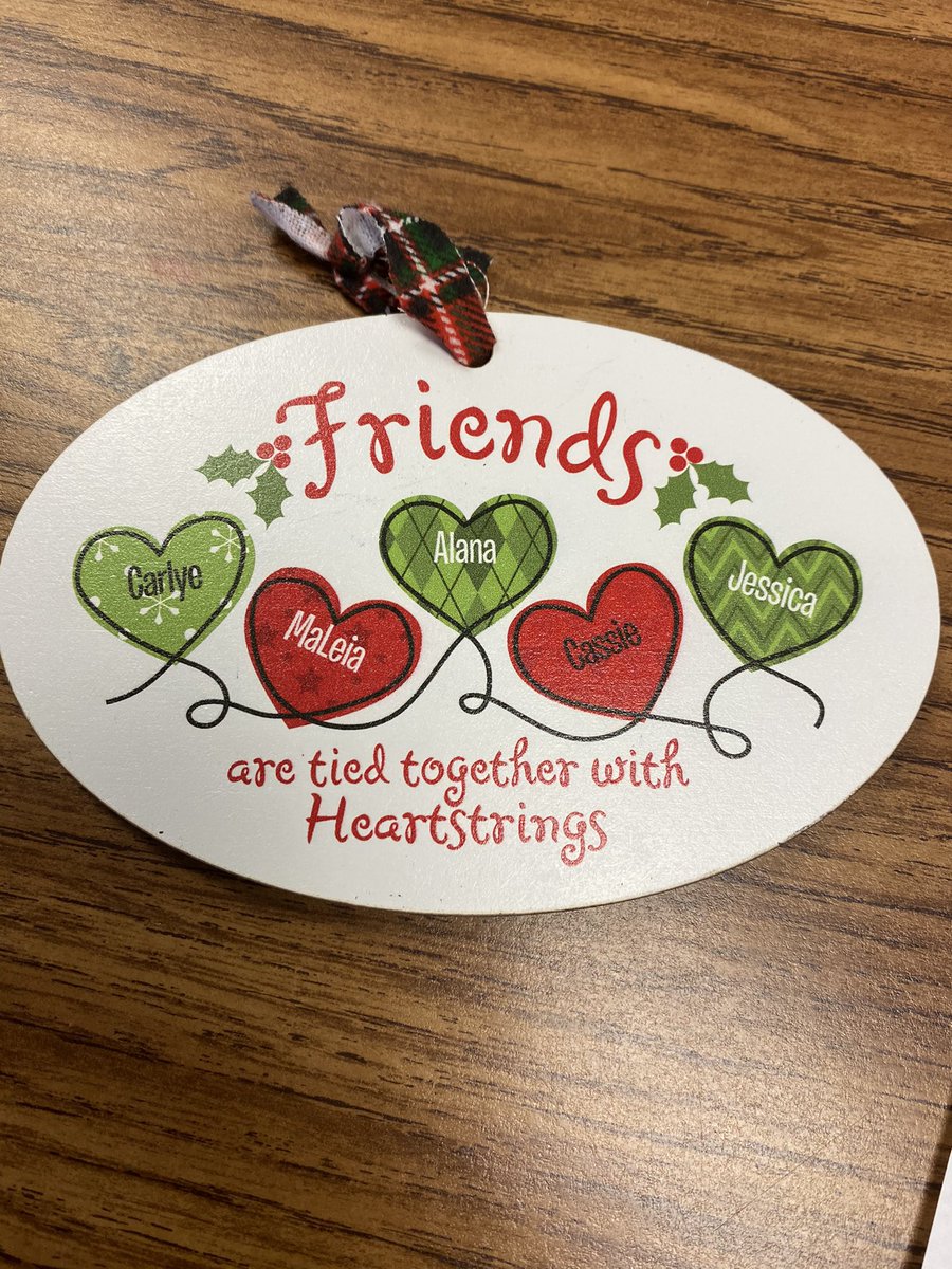 lanawilli7's tweet photo. Early Christmas present because she couldn’t wait and wanted me to enjoy it ❤️ #bffcoworkerarethebest #friendsforyears https://t.co/YIDnZxvnVf