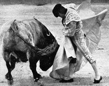 Andrés Vázquez, torero valorado y respetado por los buenos aficionados. De la dureza de las capeas a triunfar con ganaderías encastadas. Hecho en la dureza y la verdad. Merecedor total del Premio de Tauromaquia de <a href="/jcyl/">Junta de Castilla y León</a> Ayer hablé con él en <a href="/la_ser/">Cadena SER</a> Grande!
play.cadenaser.com/programa/los_t…