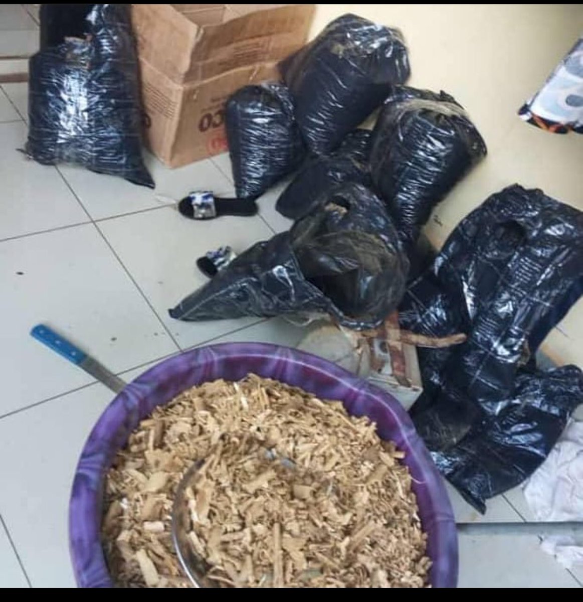 MiguelBalack1's tweet photo. Ready for exportation... Place your orders now!! Worldwide delivery and counseling/advise on usage. https://t.co/BFBR4wHVMt