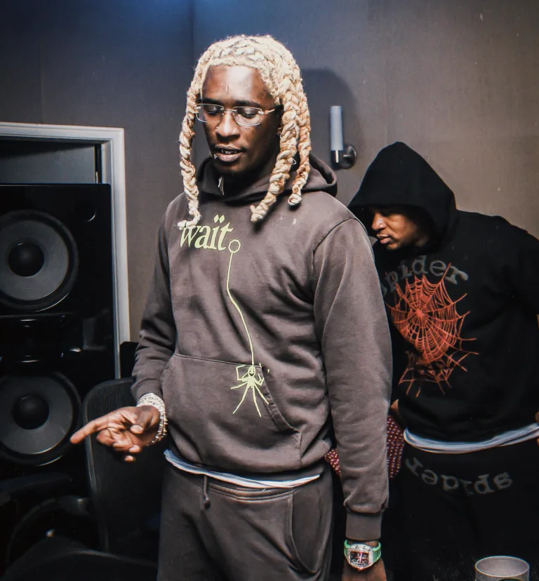ComplexMusic's tweet photo. 🚨🐍 @jamesblake wants to produce an album for @youngthug 

https://t.co/FbQ89qZQpi https://t.co/1bju8teaQv
