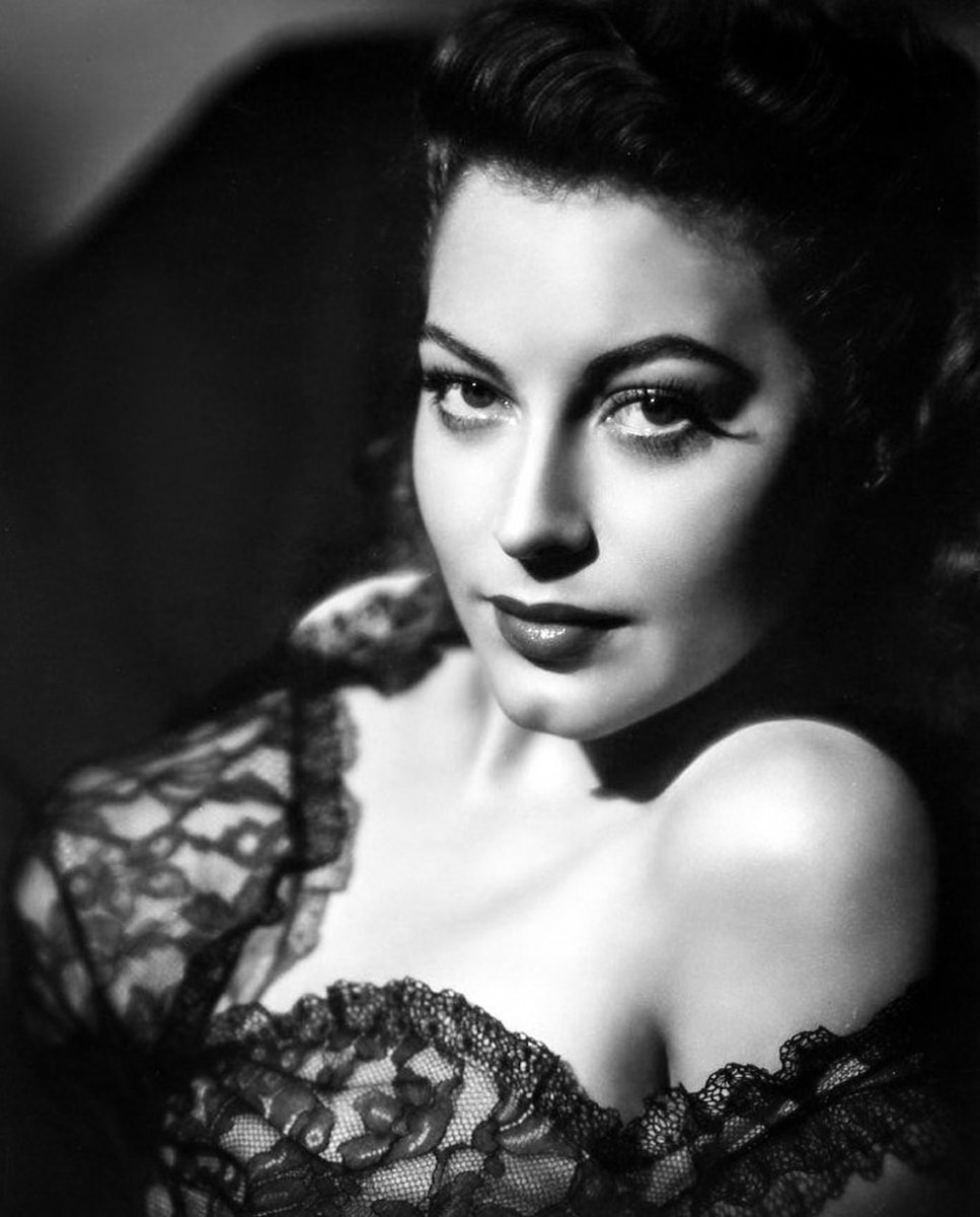TVandFilmStars's tweet photo. Ava Gardner. https://t.co/Jc2FixaNt3