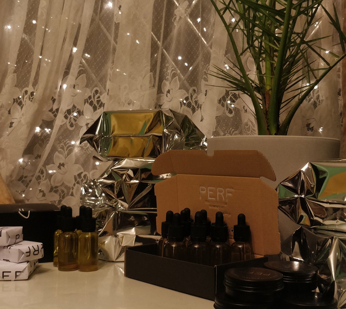 Absolutely blown away with all the orders over #BlackFriday weekend. We did no sales or promo but all your love means we can support another charity in 2021 😭😭😭. Would love to work with <a href="/Refuweegee/">Refuweegee 🧡</a> on something to support refugee families next.