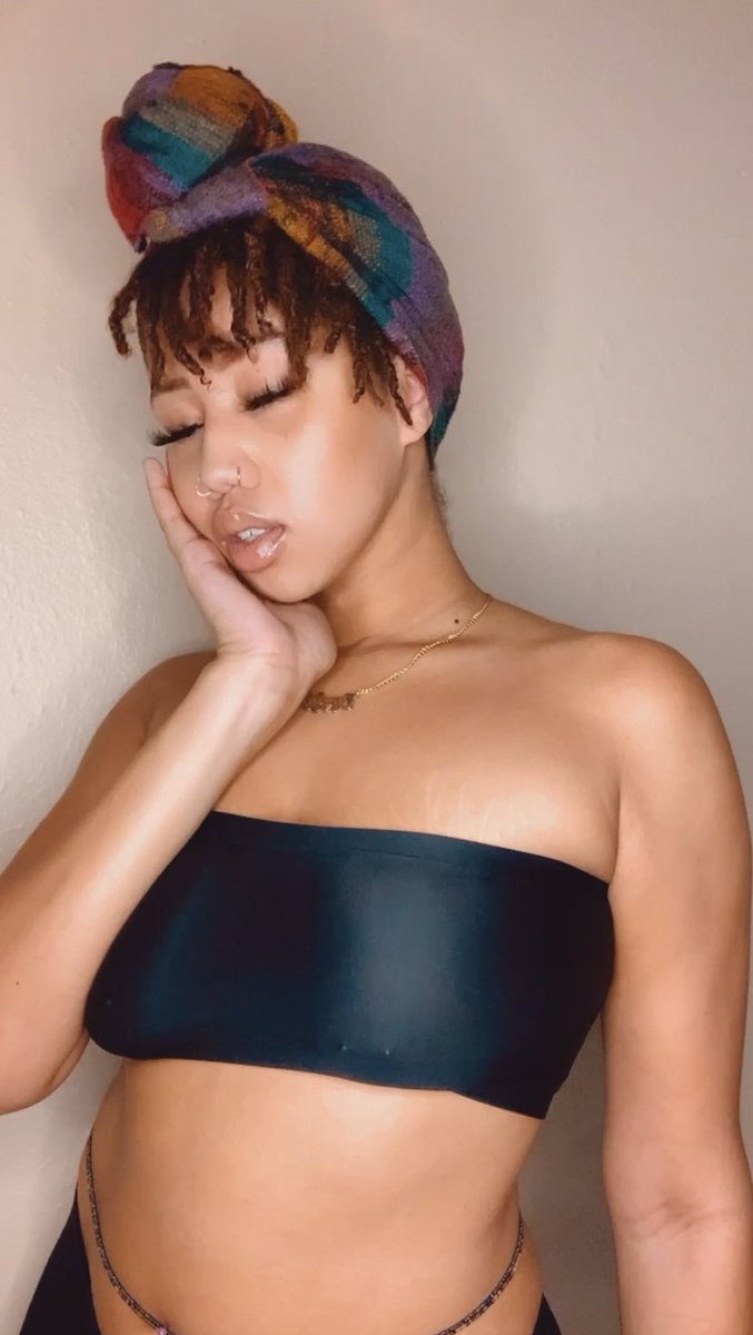 _miabia's tweet photo. I’m just here to drop my selfies &amp; go 🥰 https://t.co/SU1wtisgi6