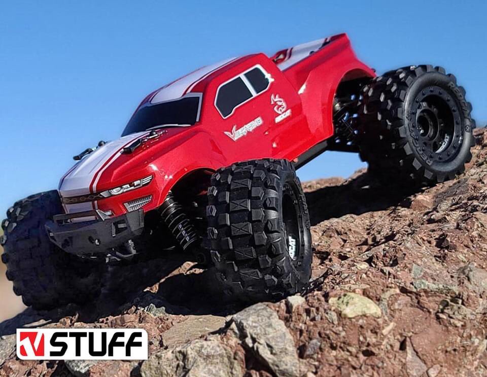 VelocityRCMag's tweet photo. If you're a mini fan, @RedcatRacing's 1/16 Volcano-16 is right up your itty-bitty alley. The brushed-motor truck includes a pair of 2S 800mAH Li-ion batteries, USB charger, and LED headlights. It's 10.6" / 270mm long, and will set you back $99. https://t.co/zZFWFerEKh
