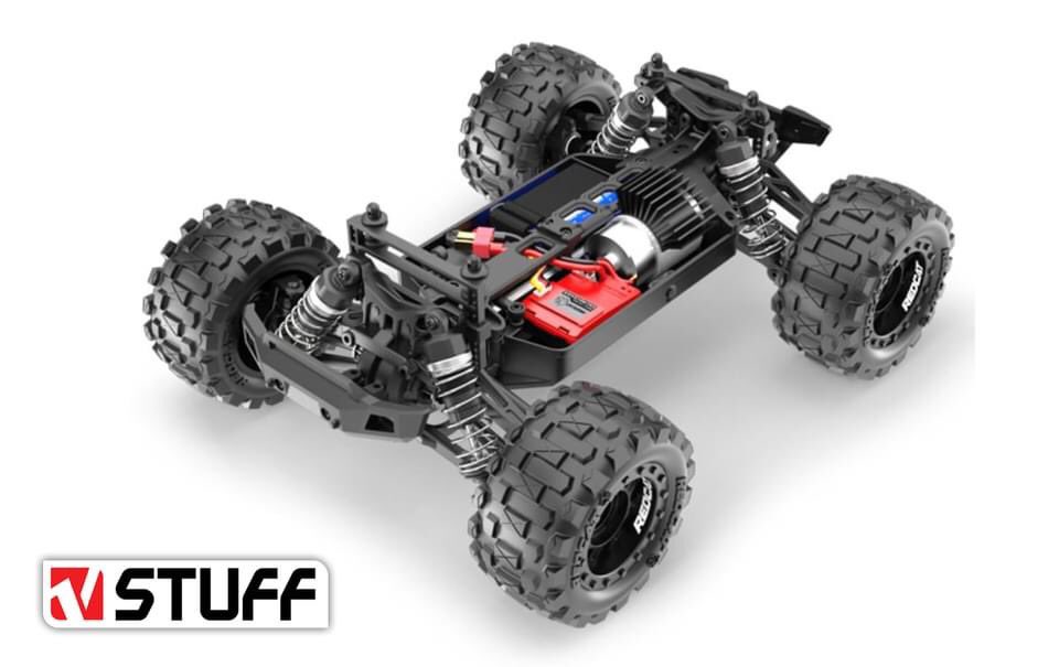 VelocityRCMag's tweet photo. If you're a mini fan, @RedcatRacing's 1/16 Volcano-16 is right up your itty-bitty alley. The brushed-motor truck includes a pair of 2S 800mAH Li-ion batteries, USB charger, and LED headlights. It's 10.6" / 270mm long, and will set you back $99. https://t.co/zZFWFerEKh