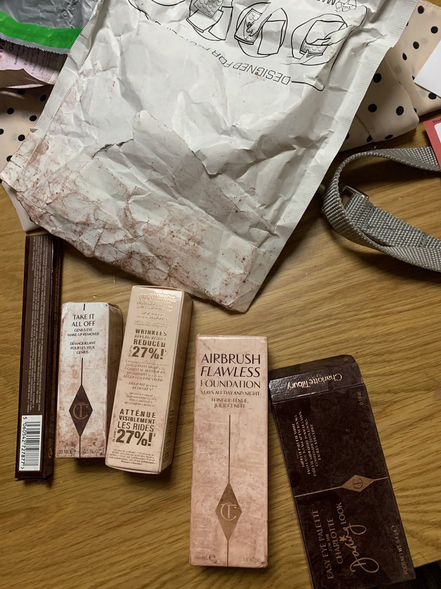 fbjones13's tweet photo. @ASOS_HeretoHelp @ASOS ordered £100 worth of Charlotte tilbury for it to arrive covered in a smashed eyeshadow pallet, can you contact me, not mad as I appreciate the amount of orders ploughing through but just want it sorted! https://t.co/eaLiEyS46S