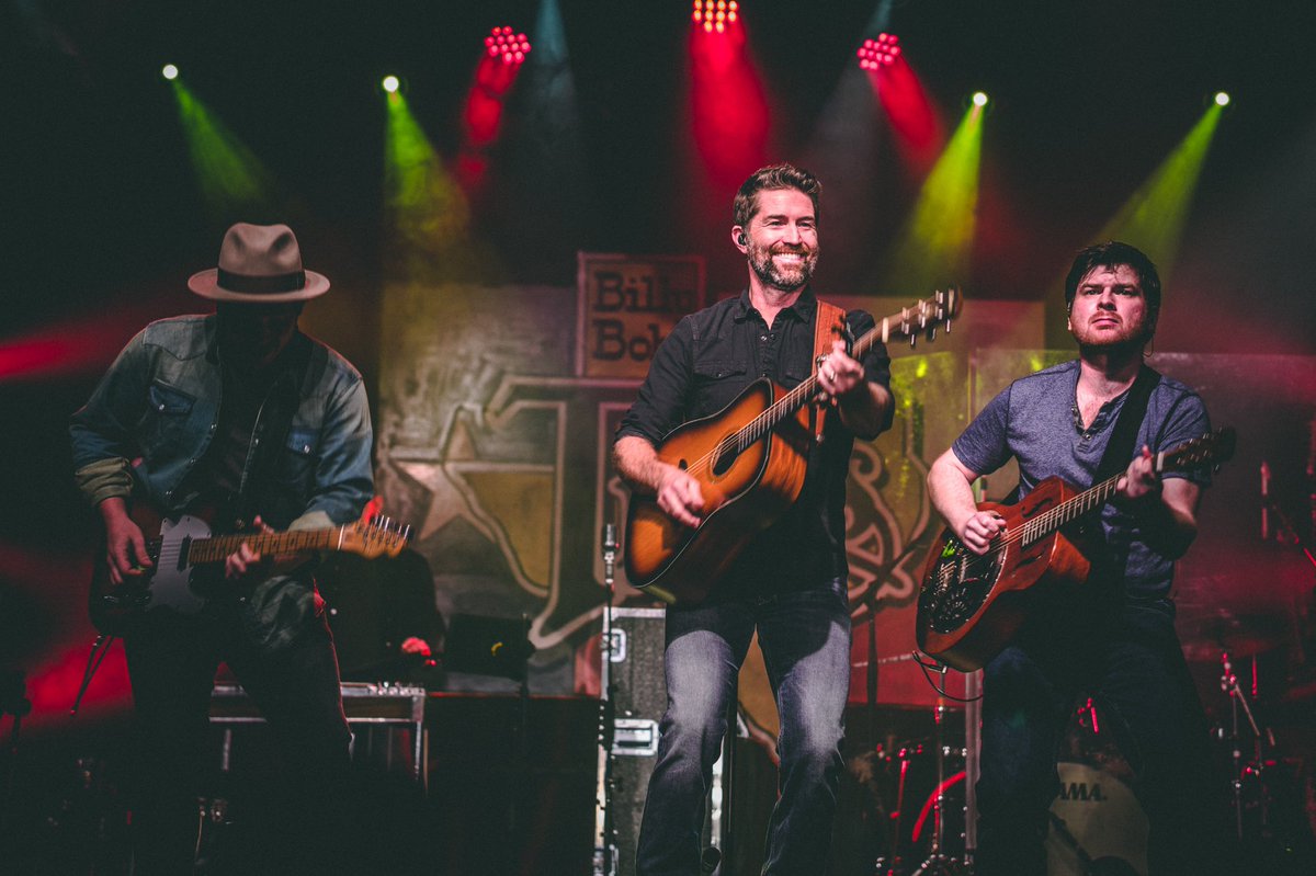 joshturnermusic's tweet photo. Sharing a few shots from our shows @BillyBobsTexas . It’s always been one of our favorite venues to play. 
 
#billybobstexas
#honkytonks
#countrystateofmind 
Photo Credit: Kody Kirkwood @themediaguy https://t.co/gQW2ulJFM3