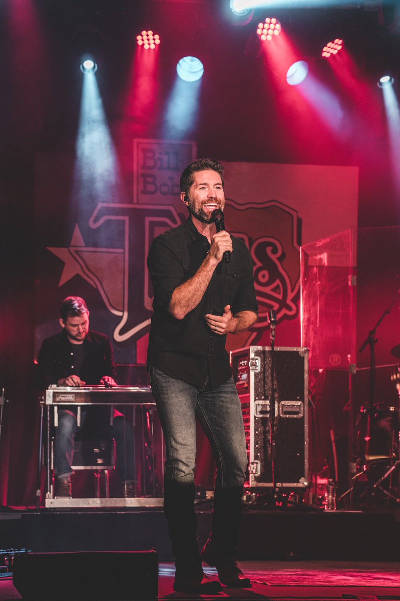 joshturnermusic's tweet photo. Sharing a few shots from our shows @BillyBobsTexas . It’s always been one of our favorite venues to play. 
 
#billybobstexas
#honkytonks
#countrystateofmind 
Photo Credit: Kody Kirkwood @themediaguy https://t.co/gQW2ulJFM3