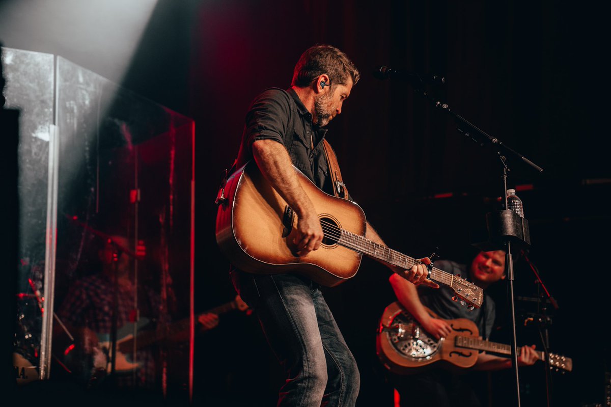 joshturnermusic's tweet photo. Sharing a few shots from our shows @BillyBobsTexas . It’s always been one of our favorite venues to play. 
 
#billybobstexas
#honkytonks
#countrystateofmind 
Photo Credit: Kody Kirkwood @themediaguy https://t.co/gQW2ulJFM3
