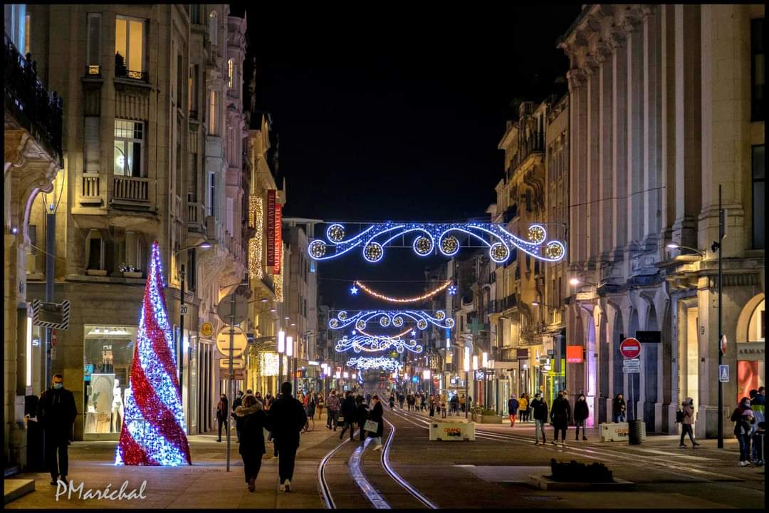 CricriBch_51's tweet photo. La Rue de Vesle 😍🥰 #JaimeReims #JaimeMaVille #GrandReims https://t.co/kAk3JPhWCO