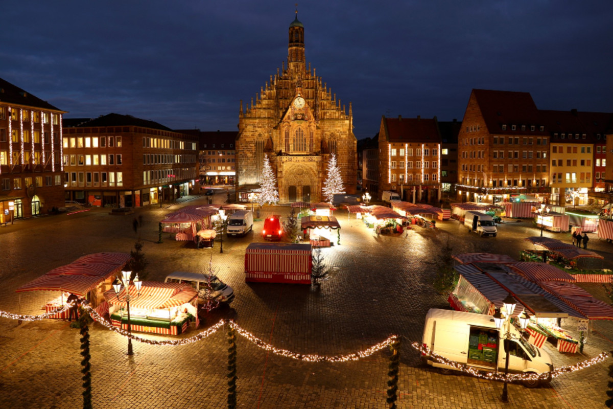 nypost's tweet photo. Coronavirus cancels Christmas markets in Europe https://t.co/VFfnbpXRdI https://t.co/SBiuiilDve