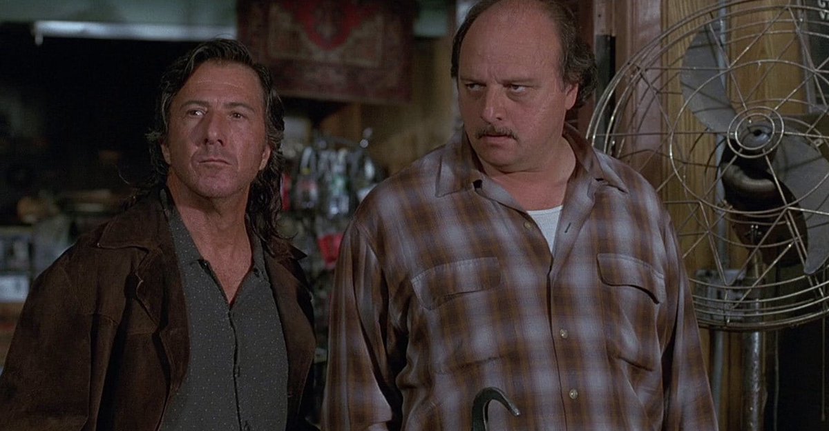 One of #BOTD #davidmamet's adaptations that doesn't get as much love as the others is 'American Buffalo' (1996). For shame really, it comes with excellent performances from Dustin Hoffman and Dennis Franz and brilliantly encapsulates his trademark cynicism and toxicity #film