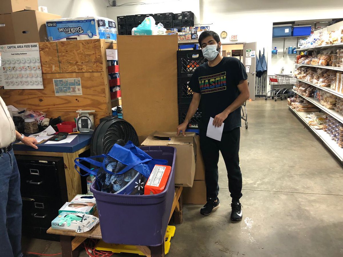 MKA_NorthernVA's tweet photo. Our brothers were able to donate close to 400 pounds of food thereby serving almost 2,000 people. We would like to thank everyone that donated and most importantly #ThankfulToAllah for giving us this opportunity to serve humanity #WhatMuslimsDo #MuslimYouthGiveThanks https://t.co/Oc9okrfXI1