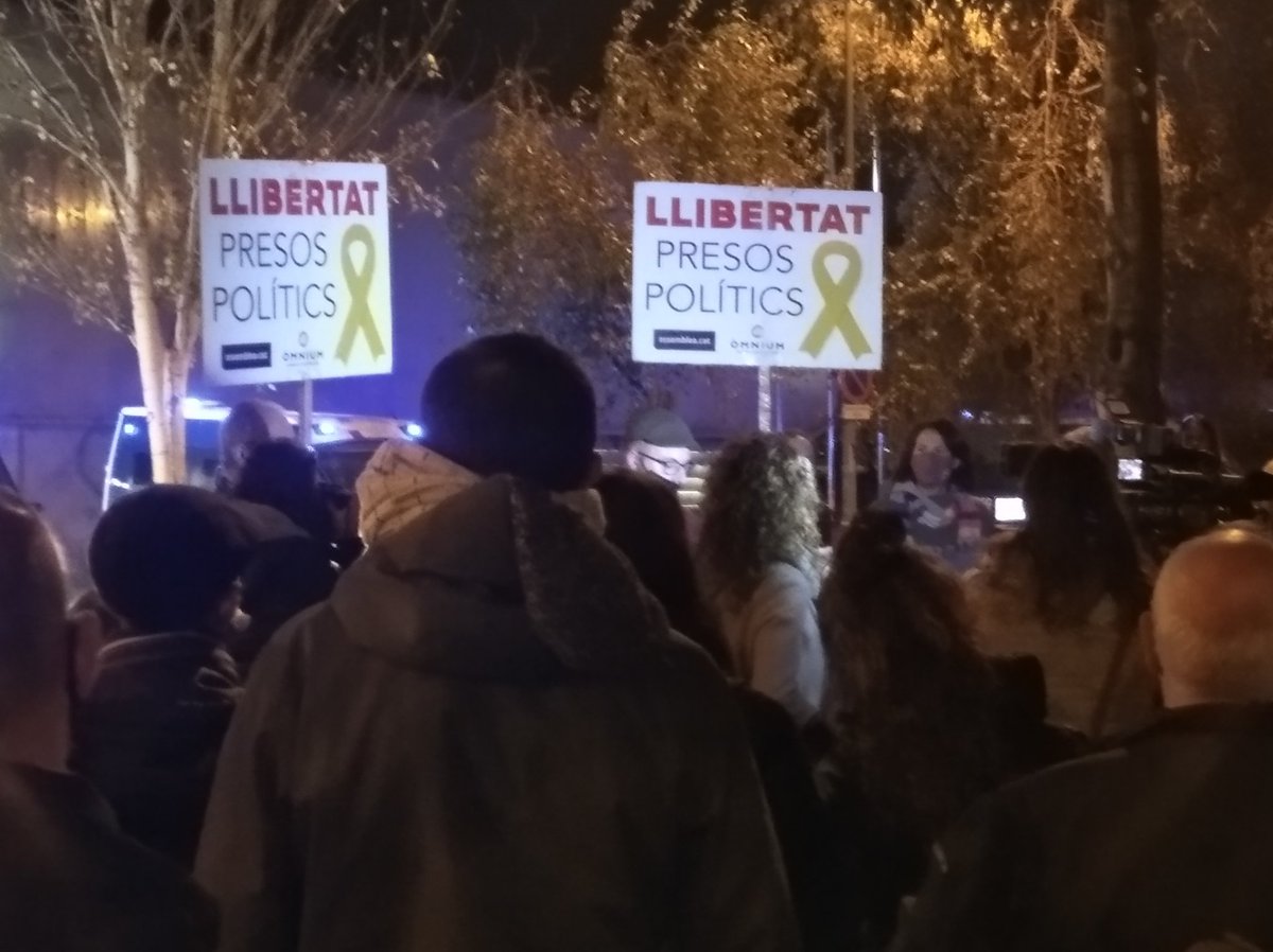 entitatger's tweet image. Avui hem estat presents a la manifestació a Vilafranca en solidaritat amb @sasabsolucio Una condemna incomprensible i injusta que rebutgem de totes totes