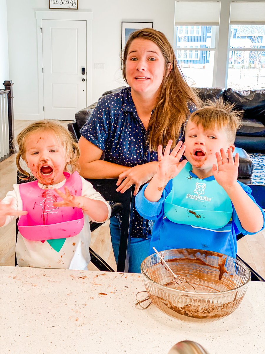 thedashleys's tweet photo. Cooking with kids is very anxiety inducing. Why do I do this so much?? https://t.co/abfhGW0xwr