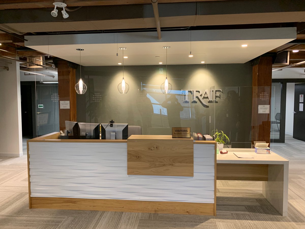 Some Sneeze Guards put up by Creative Display Winnipeg. Contact us for more info on Acrylic Shields or many of other Covid-19 &amp; Signage products &amp; services. #staysafe

creativedisplay.ca/sneezeguards.p…