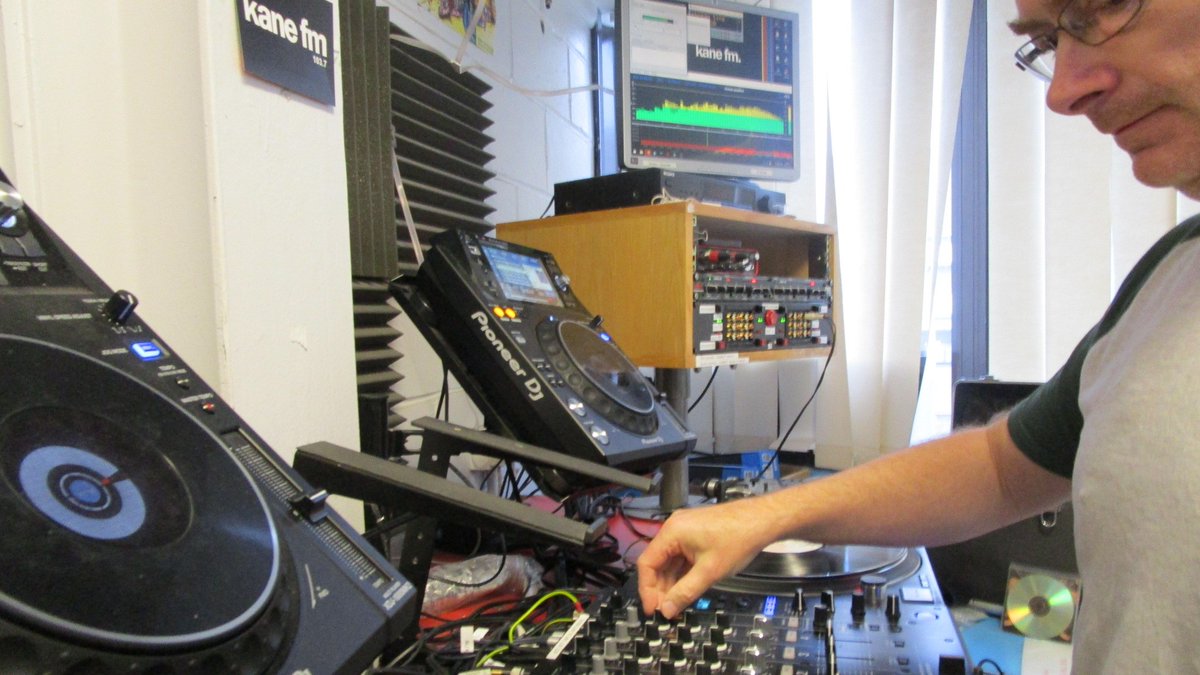 ColinsCuts's tweet photo. #Mixes and #Remixes
on
#COLINSCUTS #253
inc
#AnalogueElectronicWhatever Faster Faster
#LegPuppy Dance Mix
#MarieWilhelmineAnders by #MaxCavalerra
#ZebSamuels Sun Rain
@KaneFM
#103point7+https://t.co/D6WxwRIf0O
7-9am (morning! UK times)
Tue 1Dec20
#251▶️https://t.co/JCmtFCFLGl https://t.co/TwZ2CqXc6g