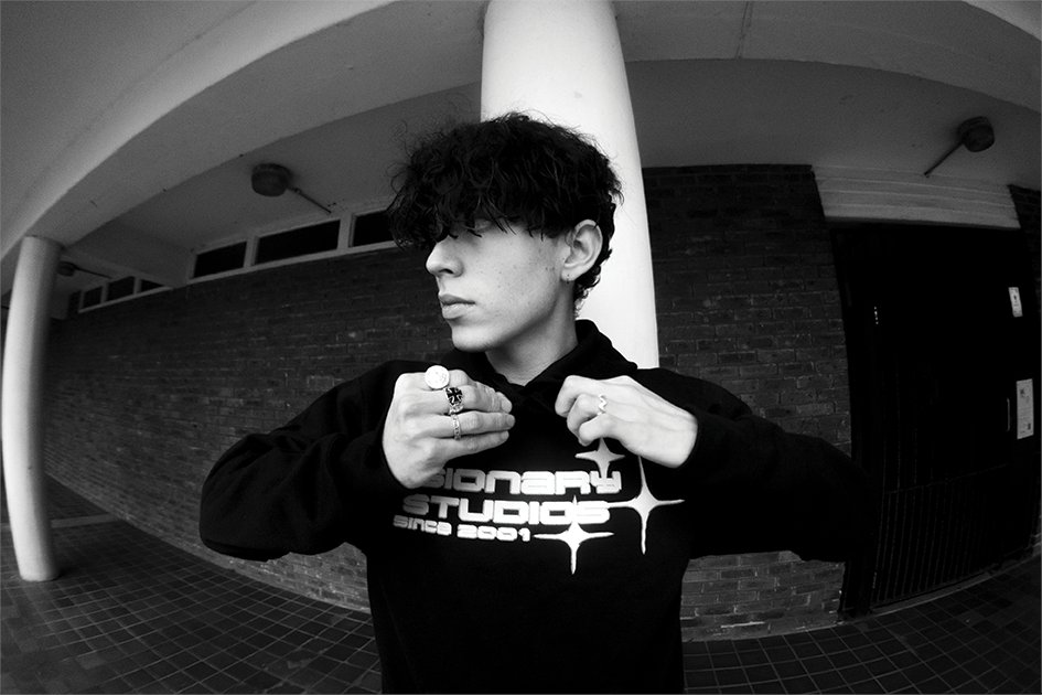ssurgeorge's tweet photo. zack shot by me 4 visionary https://t.co/3E4zXbOynS