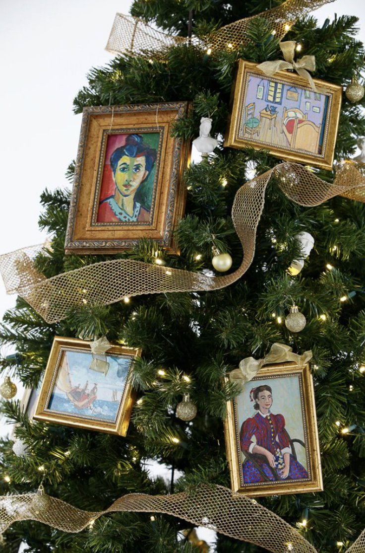 LagunaBeachMag's tweet photo. Bid on @FestivalPageant holiday tree to win VIP tickets to next summer's show plus a backstage tour: https://t.co/GdNHAFDtcq Bid before Friday! #lagunabeach #pageantofthemasters #festivalofarts #foapom #arts #bid #holidays #fundraiser #christmastree #holidaytree @southcoastplaza https://t.co/kpSGhIxwNw
